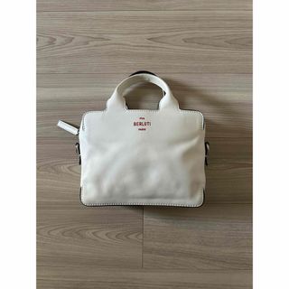 BERLUTI(トートバッグ ・ ホワイト/白色系)のフリマアイテム一覧 BERLUTI(トートバッグ ・ ホワイト/白色系)のフリマアイテム一覧