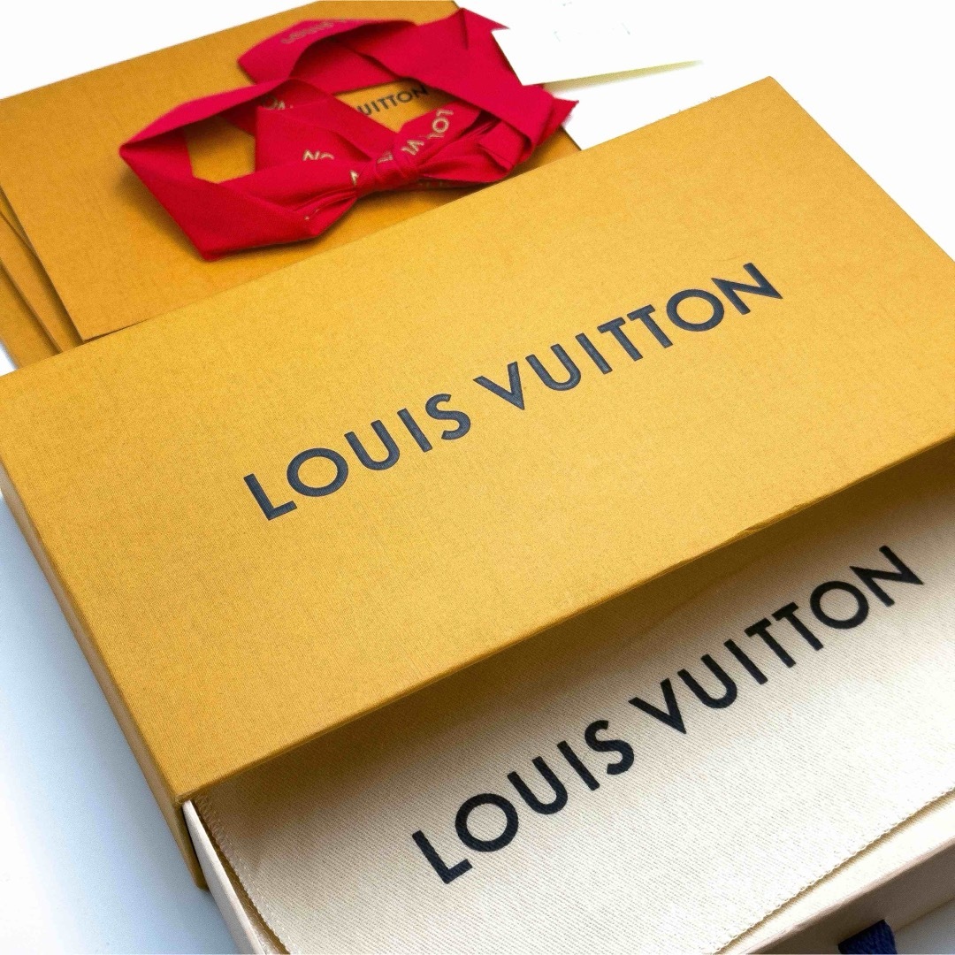 LOUIS VUITTON - ルイヴィトン【箱付き未使用に近い】モノグラム LOUIS VUITTON - ルイヴィトン【箱付き未使用に近い】モノグラム