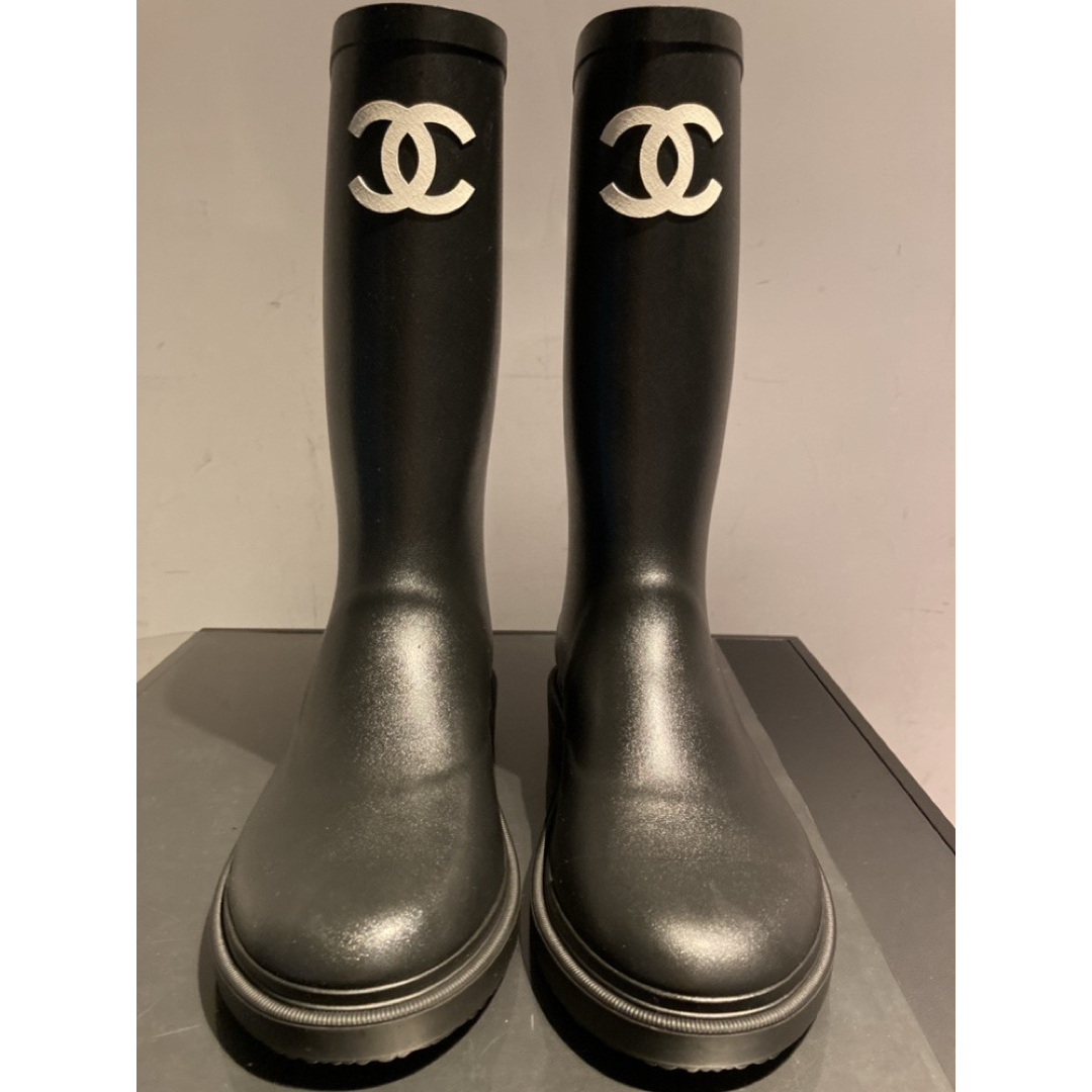 CHANEL - 新品未使用 シャネル レインブーツ39 ジェニー着用 超 CHANEL - 新品未使用 シャネル レインブーツ39 ジェニー着用 超