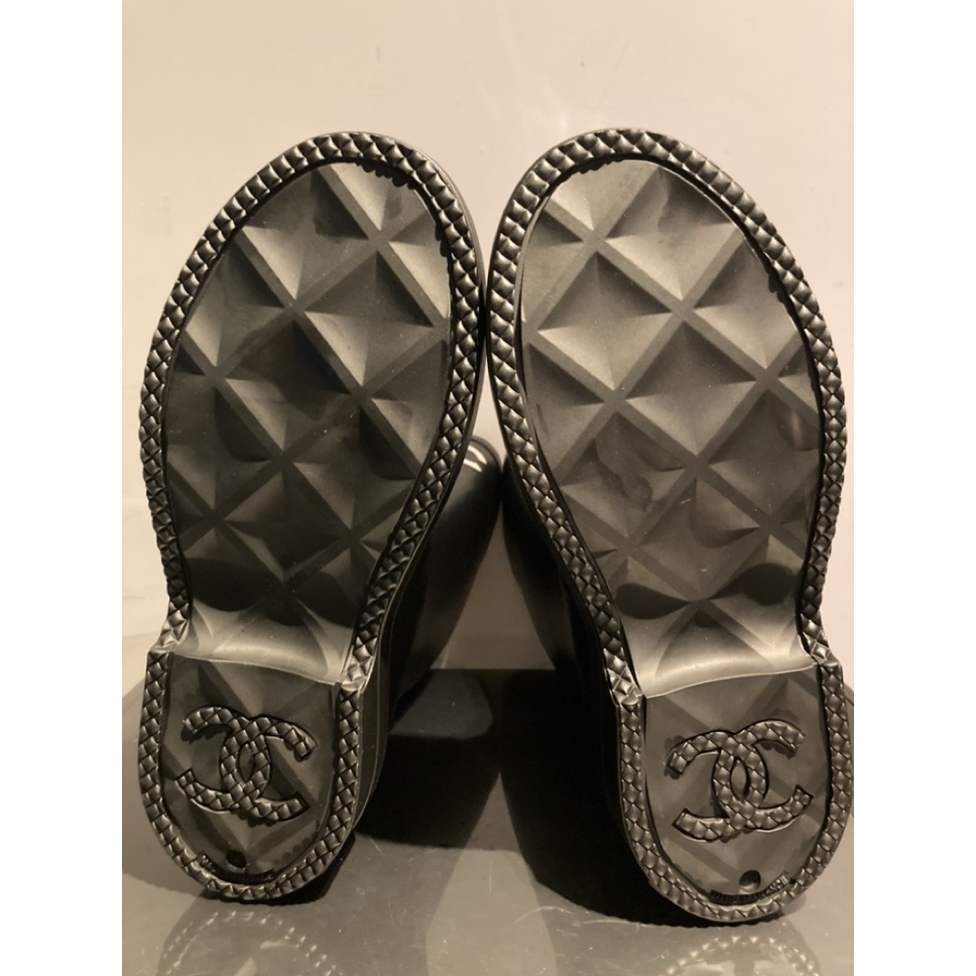 CHANEL - 新品未使用 シャネル レインブーツ39 ジェニー着用 超 CHANEL - 新品未使用 シャネル レインブーツ39 ジェニー着用 超