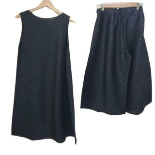 PLEATS PLEASE ISSEY MIYAKE(セット/コーデ)のフリマアイテム一覧 PLEATS PLEASE ISSEY MIYAKE(セット/コーデ)のフリマアイテム一覧