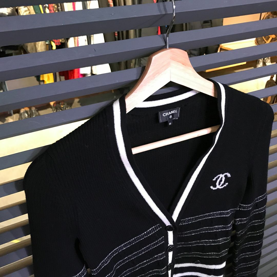 CHANEL - 超美品 シャネル ココマーク ボーダー カーディガン 36 CHANEL - 超美品 シャネル ココマーク ボーダー カーディガン 36