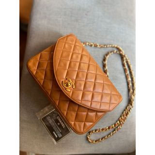 CHANEL - 【希少】CHANEL22ミニハンドバッグ シャネル 黒 入手 CHANEL - 【希少】CHANEL22ミニハンドバッグ シャネル 黒 入手