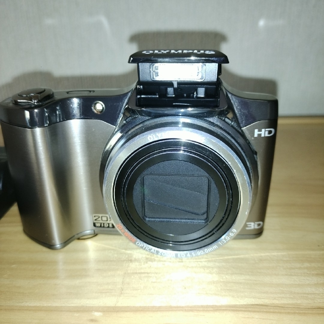 Olympus SZ-11 14メガピクセル コンパクトデジタルカメラ Olympus SZ-11 14メガピクセル コンパクトデジタルカメラ