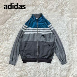 adidas(ジャージ ・ シルバー/銀色系)のフリマアイテム一覧 adidas(ジャージ ・ シルバー/銀色系)のフリマアイテム一覧