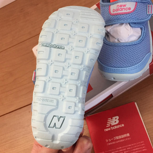 New Balance(ニューバランス)の【新品】 ニューバランス サンダル 15cm キッズ/ベビー/マタニティのキッズ靴/シューズ(15cm~)(スニーカー)の商品写真