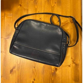 ロエベ(LOEWE)のロエベ　アナグラムロゴショルダー　バッグ(ショルダーバッグ)