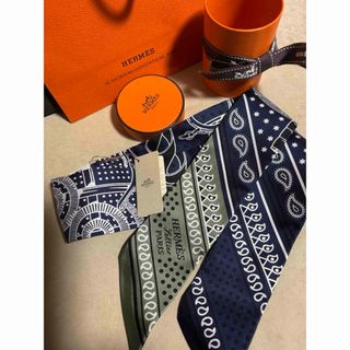 HERMES - 【新品・未使用】エルメス ツイリー 自由に 犬 ローズ HERMES - 【新品・未使用】エルメス ツイリー 自由に 犬 ローズ