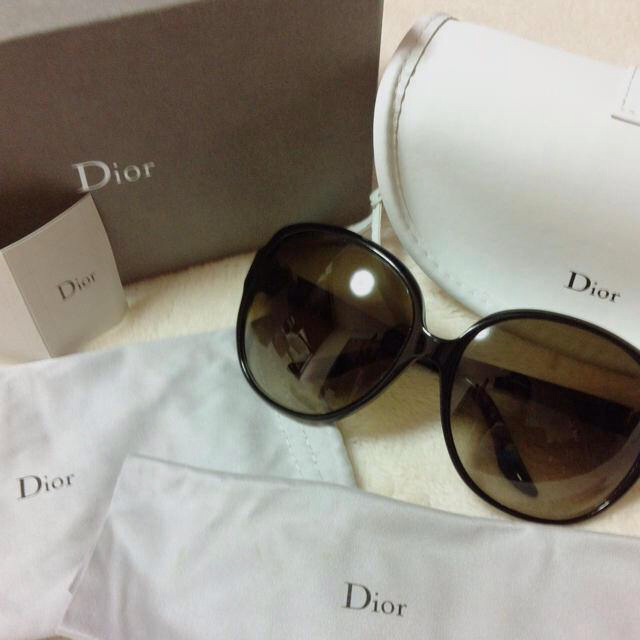 Dior(ディオール)のDior♥︎サングラス レディースのファッション小物(サングラス/メガネ)の商品写真