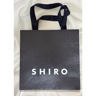 shiro - シロ ショップ袋 紙袋の通販 by ❤︎|シロならラクマ shiro - シロ ショップ袋 紙袋の通販 by ❤︎|シロならラクマ