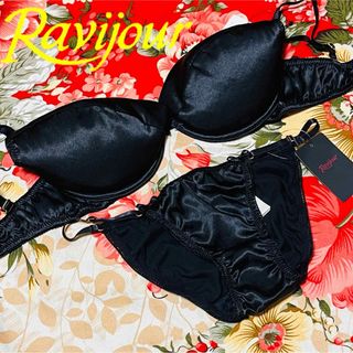 Ravijour(ブラ&ショーツセット)のフリマアイテム一覧 Ravijour(ブラ&ショーツセット)のフリマアイテム一覧