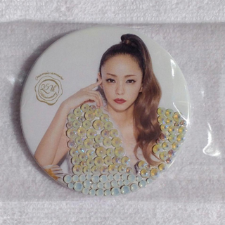 安室奈美恵 ガチャガチャ マグネット スワロフスキー 1.(ミュージシャン)