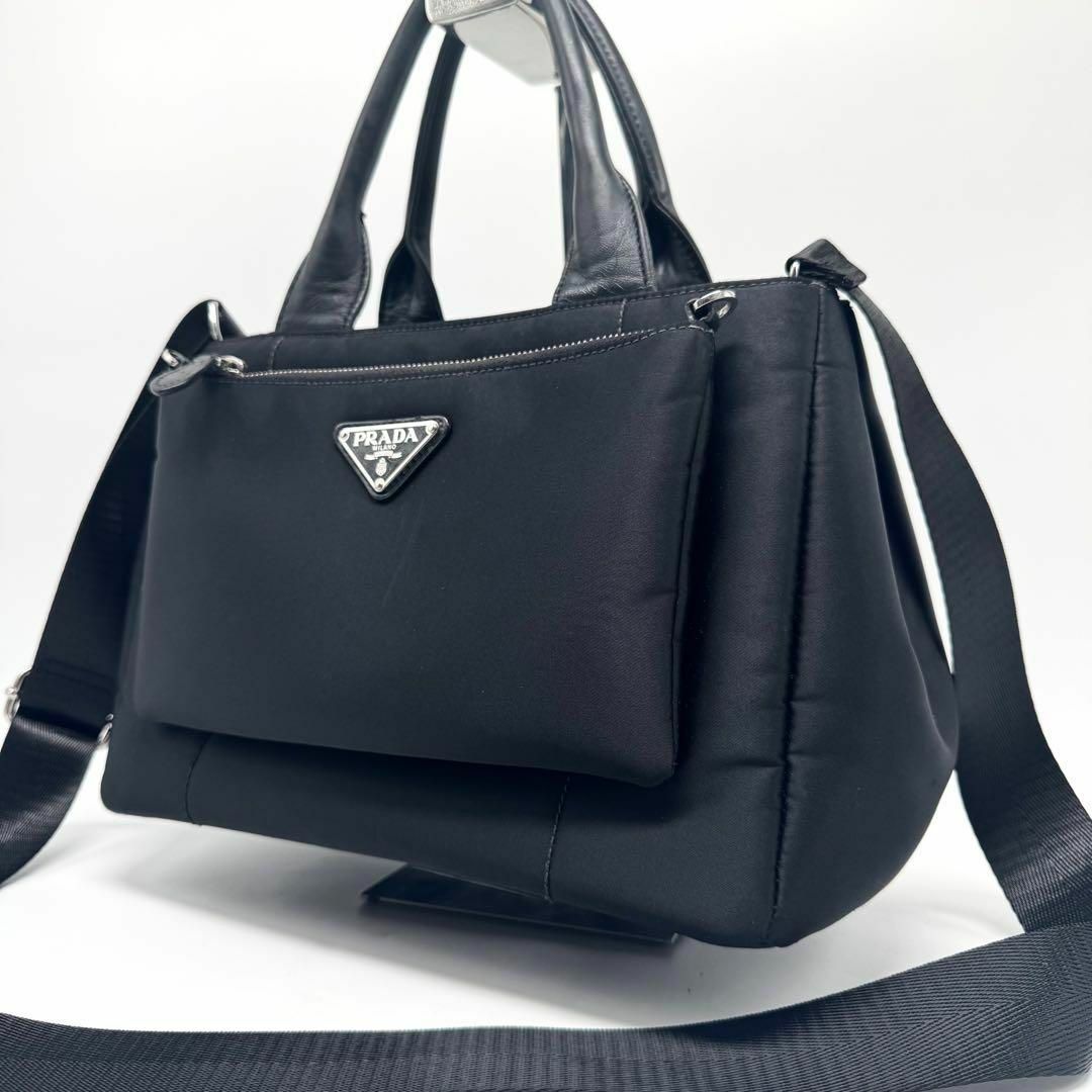 現行・美品✨】RFID掲載 プラダ 2way ハンドバッグ Re-Nylon 現行・美品✨】RFID掲載 プラダ 2way ハンドバッグ Re-Nylon