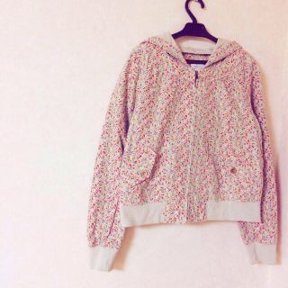 ページボーイ(PAGEBOY)の小花柄フードブルゾン(ブルゾン)