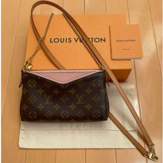LOUIS VUITTON - 美品 ルイヴィトン エピ ティルシット ターン LOUIS VUITTON - 美品 ルイヴィトン エピ ティルシット ターン