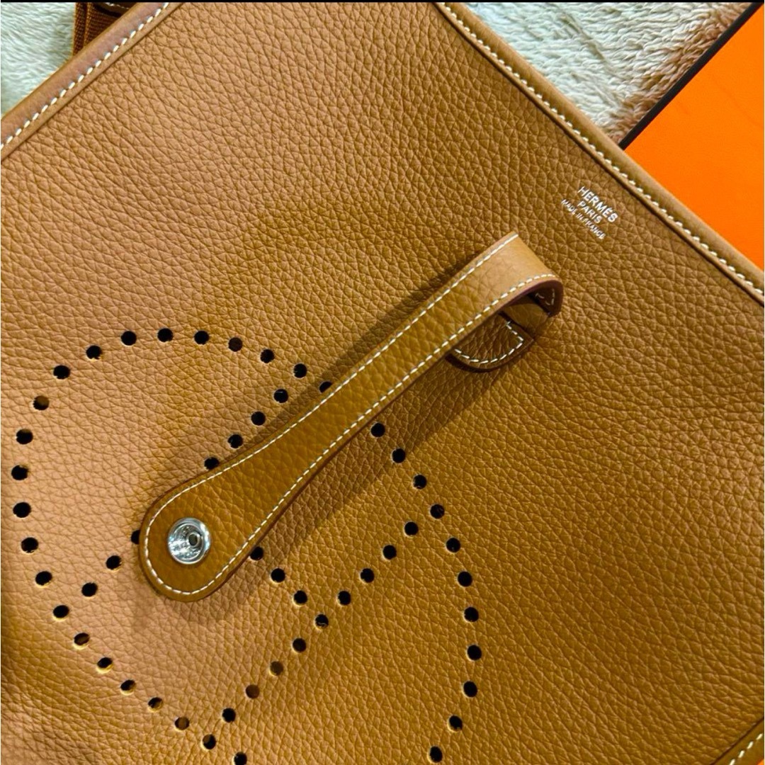 HERMES - 新品未使用 HERMES エルメス エブリン PM ゴールド HERMES - 新品未使用 HERMES エルメス エブリン PM ゴールド