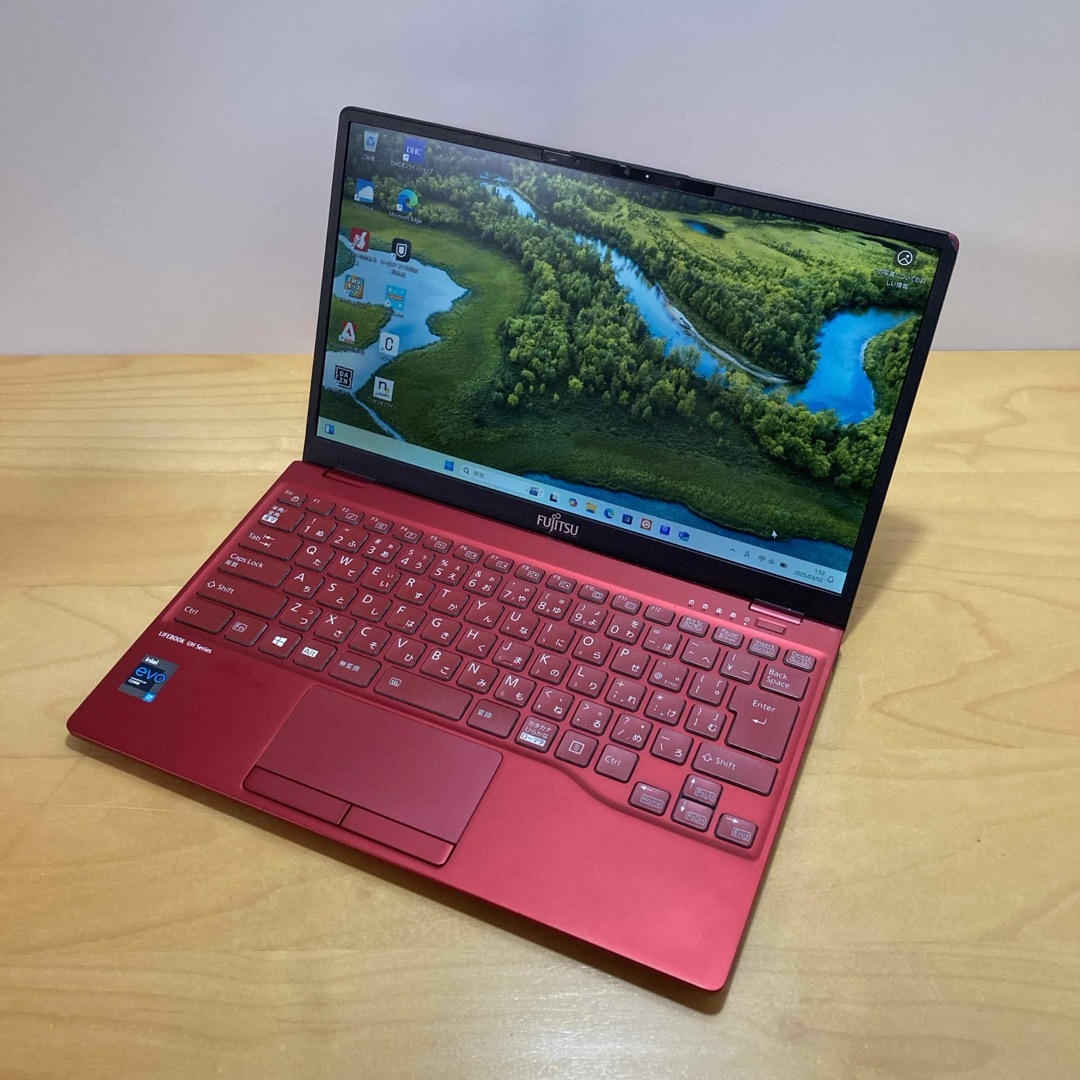 大学生に最適!高スペックで可愛い軽量ノートパソコン スマホ/家電/カメラのPC/タブレット(ノートPC)の商品写真