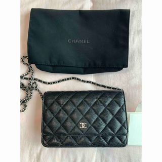 CHANEL - 希少カラー!美品 CHANEL カメリア 二つ折り長財布 CHANEL - 希少カラー!美品 CHANEL カメリア 二つ折り長財布