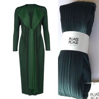 PLEATS PLEASE ISSEY MIYAKE(グリーン・カーキ/緑色系)の新品 PLEATS PLEASE ISSEY MIYAKE(グリーン・カーキ/緑色系)の新品