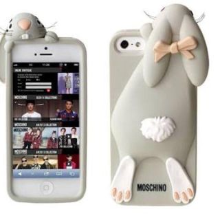 モスキーノ(MOSCHINO)のMoschino iPhone5/5sケース(モバイルケース/カバー)