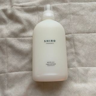 shiro - shiro 洗濯洗剤 柔軟剤ギフトボックス入り 新品の通販 shiro - shiro 洗濯洗剤 柔軟剤ギフトボックス入り 新品の通販