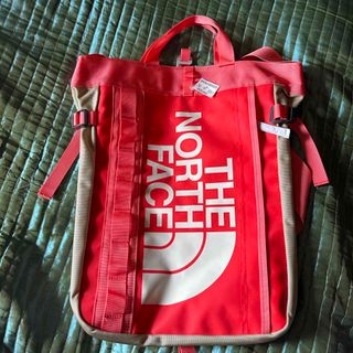 ザノースフェイス(THE NORTH FACE)のノースフェイスリュック　NN23F04800赤✖️ピンク(リュック/バックパック)