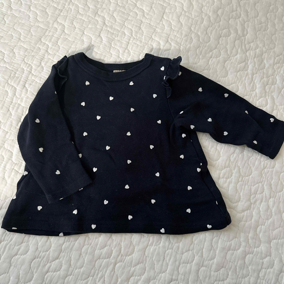 petit main(プティマイン)のpetit main♡ハート柄ロンT キッズ/ベビー/マタニティのベビー服(~85cm)(シャツ/カットソー)の商品写真