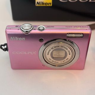 Nikon(ピンク/桃色系)のフリマアイテム一覧 Nikon(ピンク/桃色系)のフリマアイテム一覧