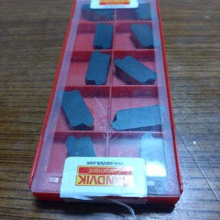 サンドビック(SANDVIK)のLNCX1806AZR-11 4230 1箱(10個入り) サンドビック チップ(その他)
