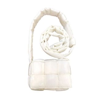 BOTTEGA VENETA(ショルダーバッグ ・ ホワイト/白色系)の BOTTEGA VENETA(ショルダーバッグ ・ ホワイト/白色系)の