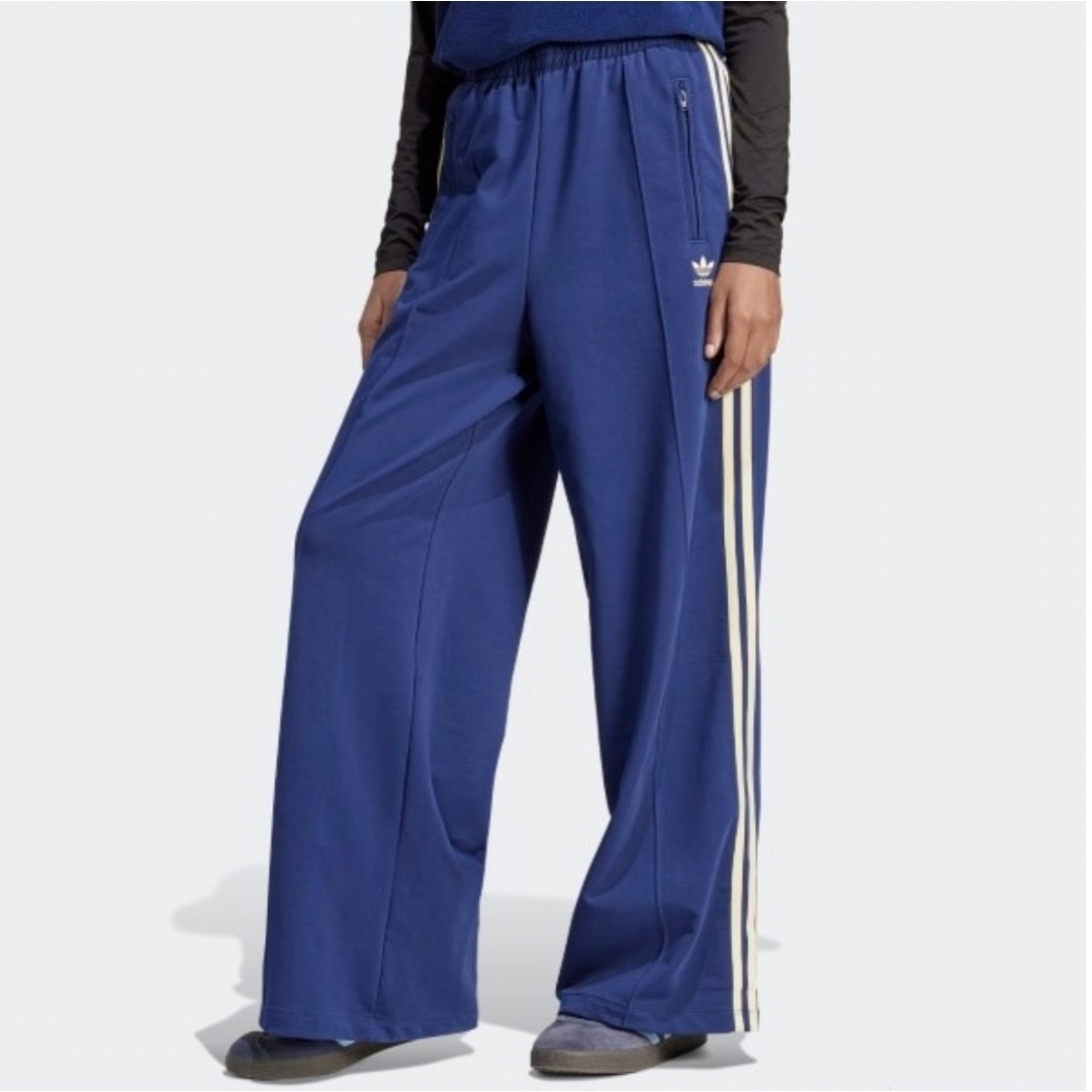 （訳ありセール 格安） 新品タグ付き完売【adidas originals】ルーズ トラックスーツパンツ ウォーキング・ランニングウェア