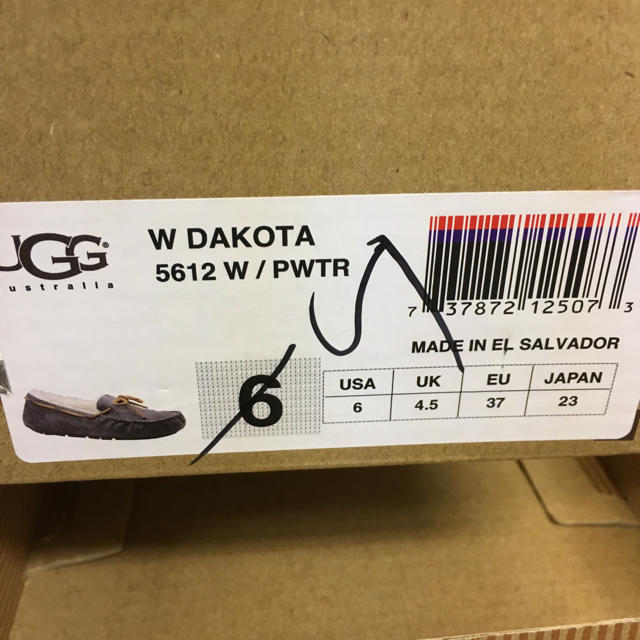 UGG(アグ)のUGG Dakota レディースの靴/シューズ(ローファー/革靴)の商品写真