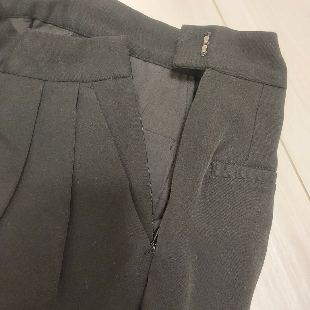 SLY(スライ)のSLY 新品 ストレッチパンツ レディースのパンツ(クロップドパンツ)の商品写真