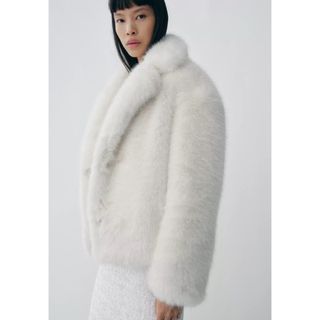 ZARA(毛皮/ファーコート)のフリマアイテム一覧 ZARA(毛皮/ファーコート)のフリマアイテム一覧