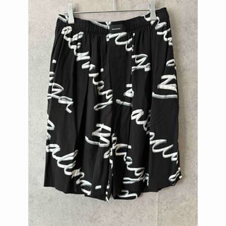 BALENCIAGA(ショートパンツ)のフリマアイテム一覧 BALENCIAGA(ショートパンツ)のフリマアイテム一覧