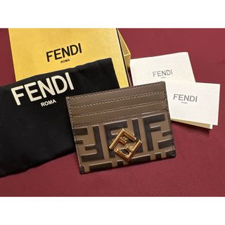 FENDI(名刺入れ/定期入れ)のフリマアイテム一覧 FENDI(名刺入れ/定期入れ)のフリマアイテム一覧