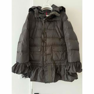 MONCLER(フリル ・ ダウンジャケット)のフリマアイテム一覧 MONCLER(フリル ・ ダウンジャケット)のフリマアイテム一覧