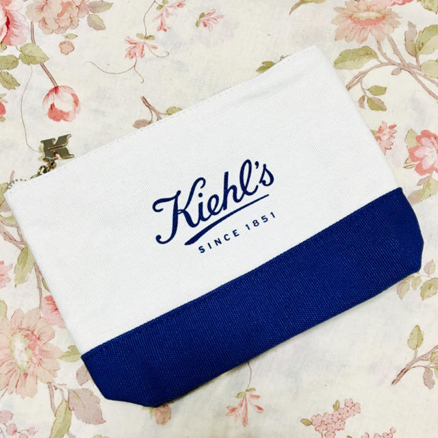 Kiehl's(キールズ)のKiehl's♡ノベルティポーチ新品 レディースのファッション小物(ポーチ)の商品写真