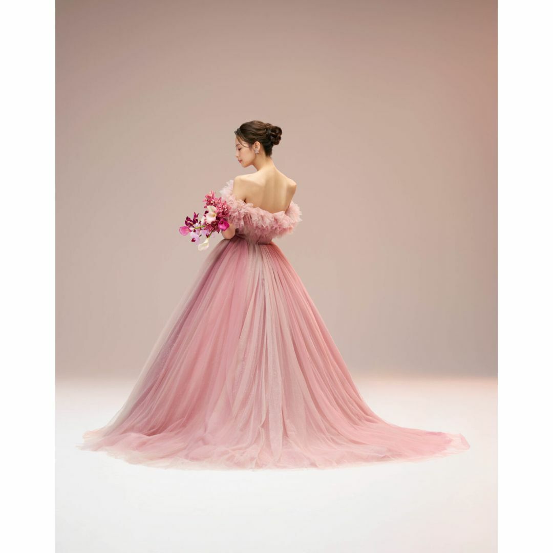 パーティードレス ピンク オフショルダー チュールドレス Aライン 花嫁 レディースのフォーマル/ドレス(ウェディングドレス)の商品写真