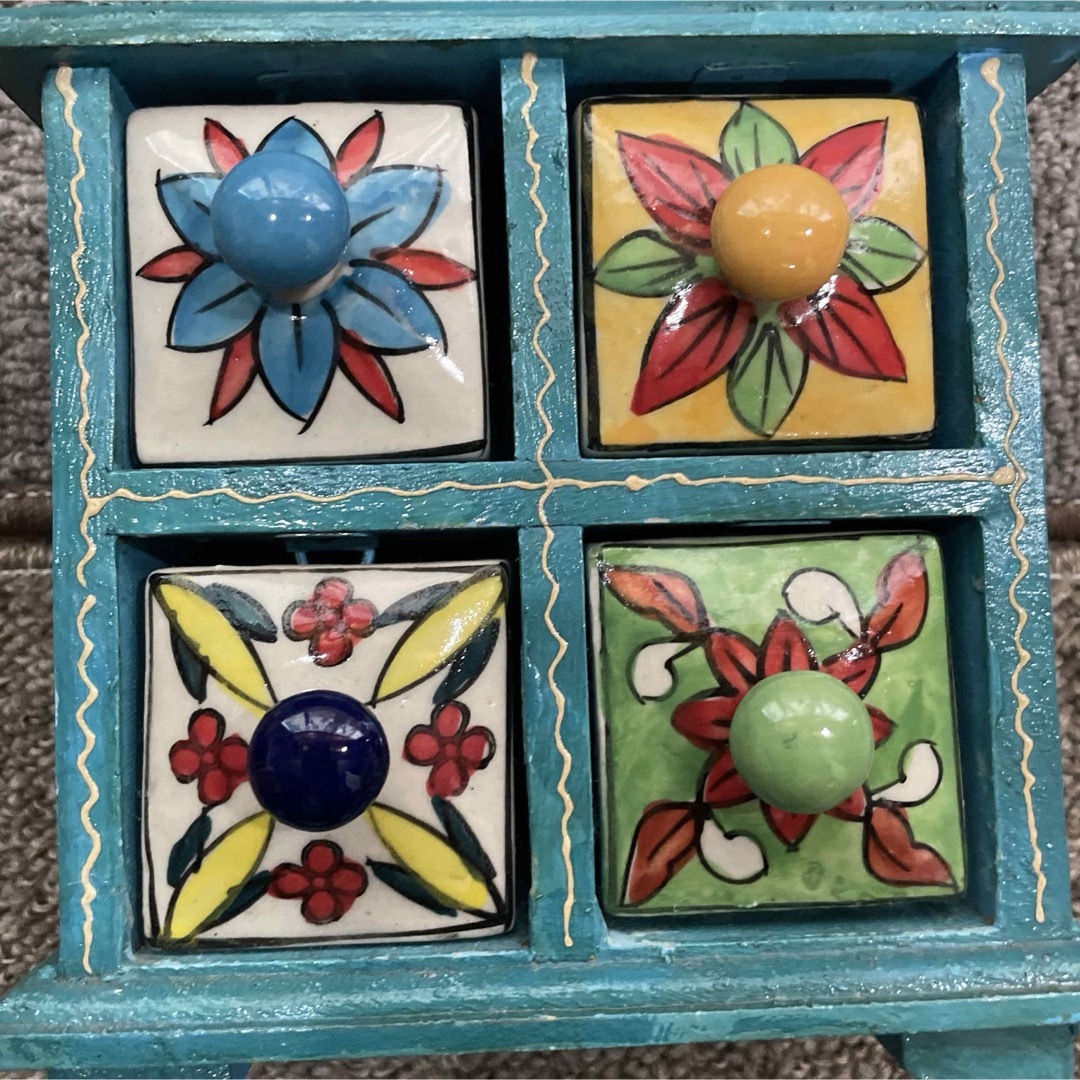 タイル模様の引き出し付き木製収納ボックス アンティーク調 木製