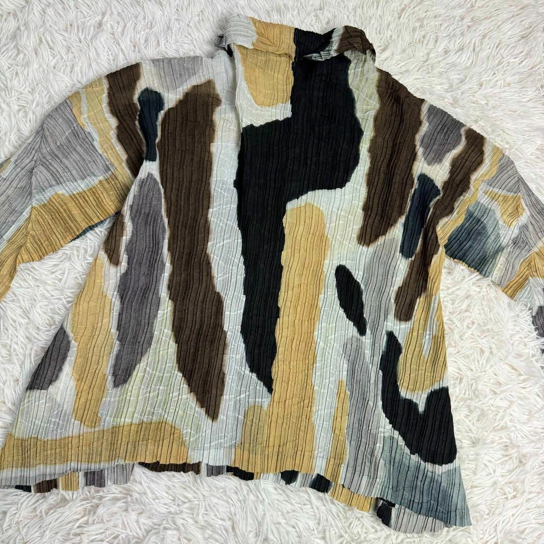 ISSEY MIYAKE - 【お買い得】ISSEY MIYAKE シャツ 総柄 プリーツ ISSEY MIYAKE - 【お買い得】ISSEY MIYAKE シャツ 総柄 プリーツ