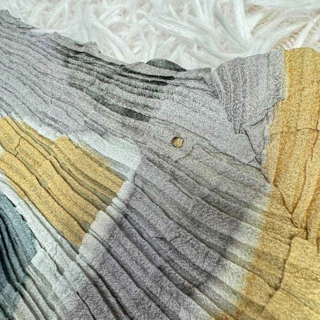 ISSEY MIYAKE - 【お買い得】ISSEY MIYAKE シャツ 総柄 プリーツ ISSEY MIYAKE - 【お買い得】ISSEY MIYAKE シャツ 総柄 プリーツ