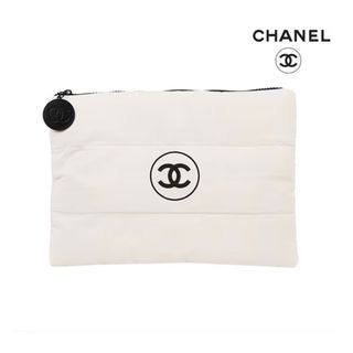 CHANEL - 新品未使用 CHANEL シャネル ノベルティ ポーチの通販 CHANEL - 新品未使用 CHANEL シャネル ノベルティ ポーチの通販