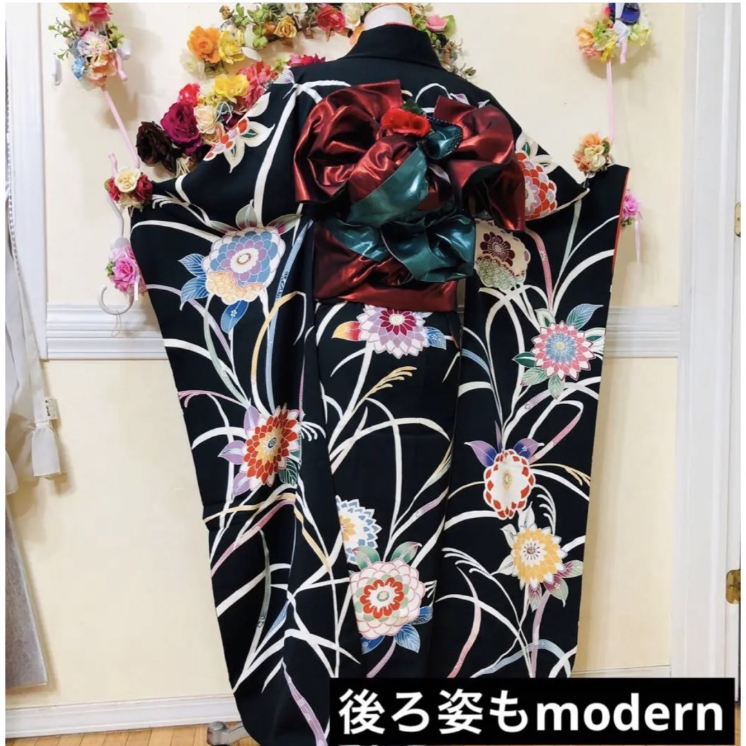 正絹振袖‼️豪華絢爛人気黒地花々金彩金糸刺繍煌びやか際立つ