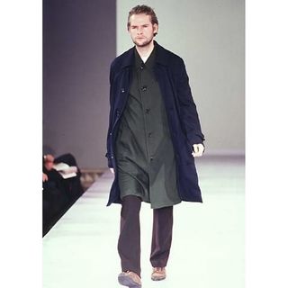 COMME des GARCONS HOMME PLUS(ステンカラーコート)のフリマ COMME des GARCONS HOMME PLUS(ステンカラーコート)のフリマ