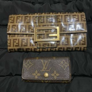 フェンディ(FENDI)のFENDI長財布とVUITTONキーケース(財布)