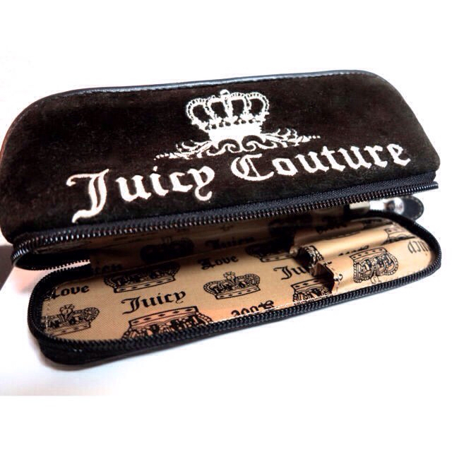 Juicy Couture(ジューシークチュール)のメイクポーチ レディースのファッション小物(ポーチ)の商品写真