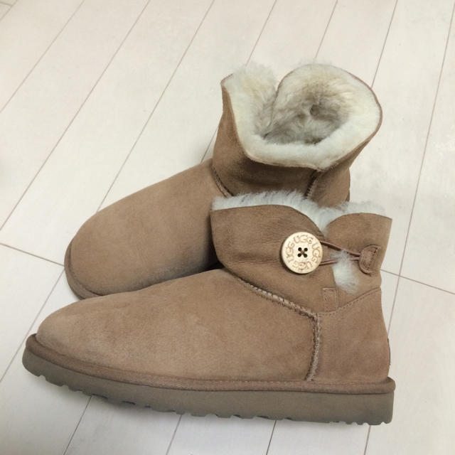 UGG(アグ)のアグ ショートブーツ25センチ レディースの靴/シューズ(ブーツ)の商品写真