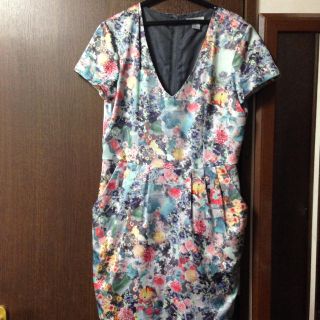 エイチアンドエム(H&M)のH&M♡花柄春ワンピ(ひざ丈ワンピース)