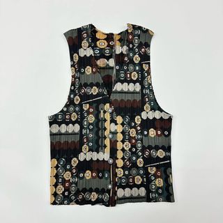 PLEATS PLEASE ISSEY MIYAKE(ベスト/ジレ)のフリマアイテム一覧 PLEATS PLEASE ISSEY MIYAKE(ベスト/ジレ)のフリマアイテム一覧